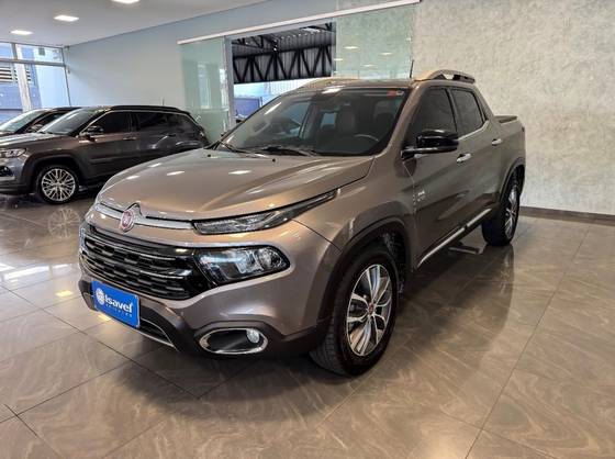 FIAT TORO 2.0 16V TURBO DIESEL VOLCANO 4WD AT9
